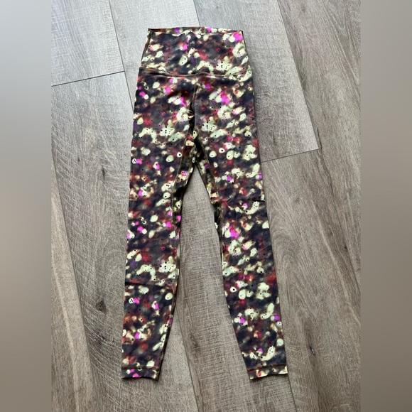 Lululemon Align High-Rise Pant 28" in Soft Focus Splatter Green Multi - Picture 7 of 9